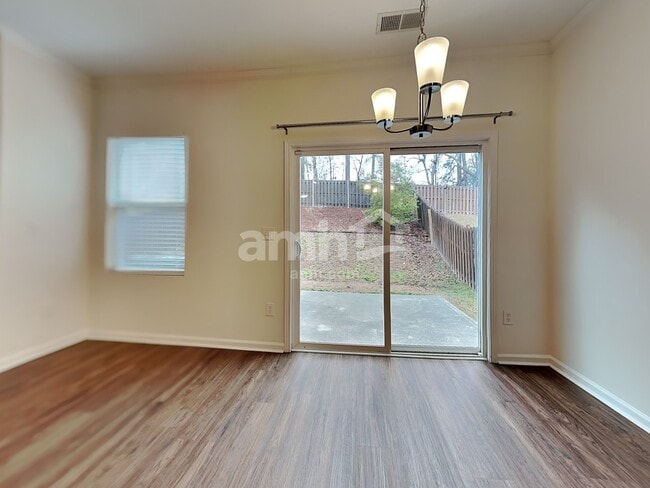 Photo - 2065 Tanners Mill Dr