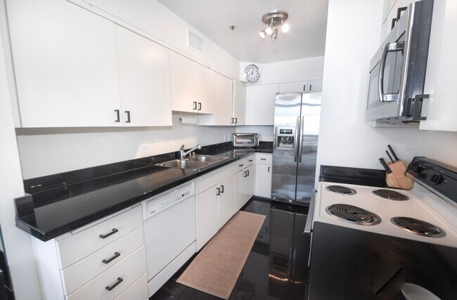 1750 Avenida Del Mundo Unit Vacation Rental