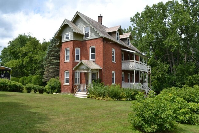 Building Photo - 219 Notch Rd Unit 3 Rental