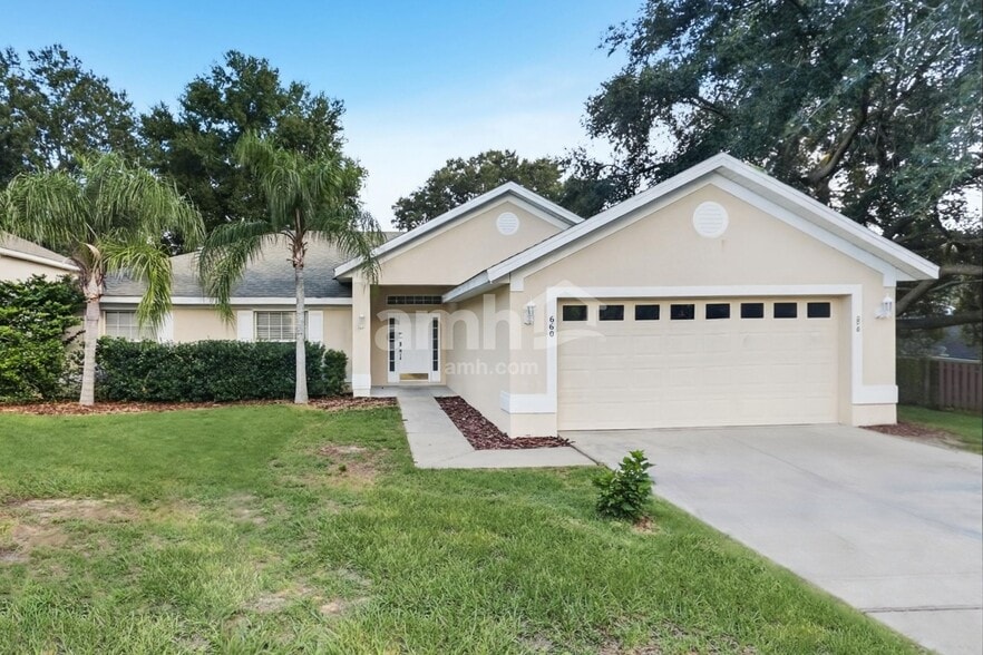 660 Winding Lake Dr