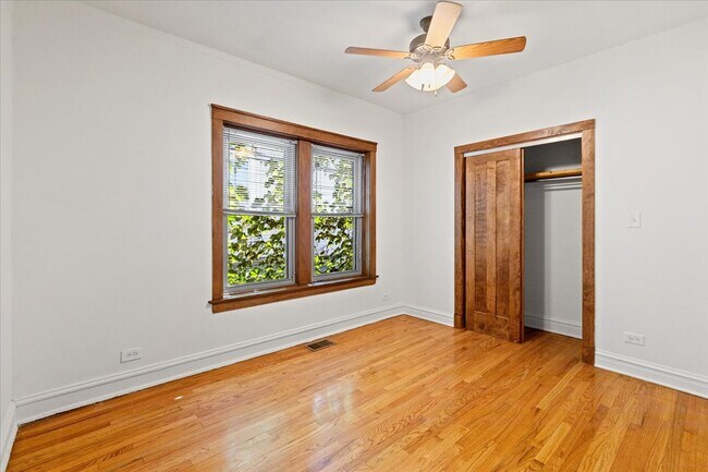 Photo - 3546 N Bosworth Ave Unit 1