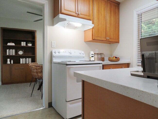 Photo - Hale Apartments