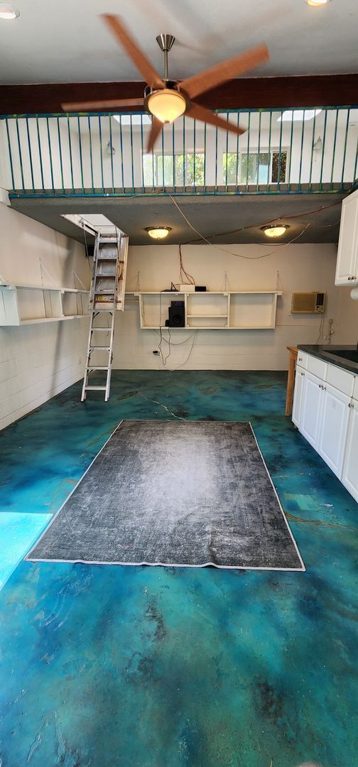 Rarely available Poolside studio cottage!