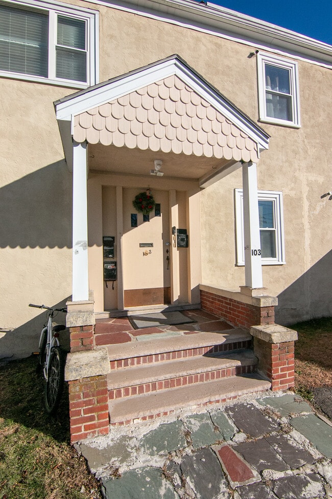 Photo - 103 Essex St Unit 1