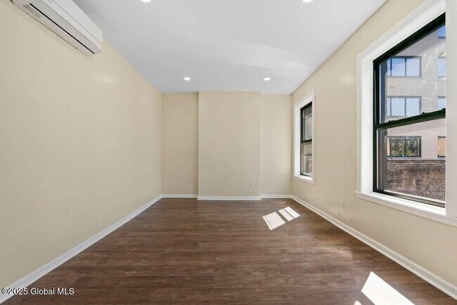 Photo - 170 Washington Ave Unit 3B