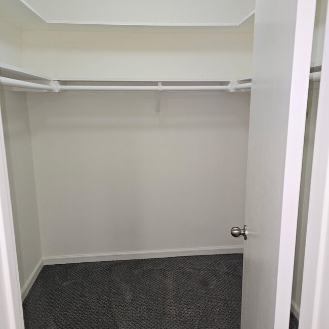 307bathroom - Villa Palms Apartments