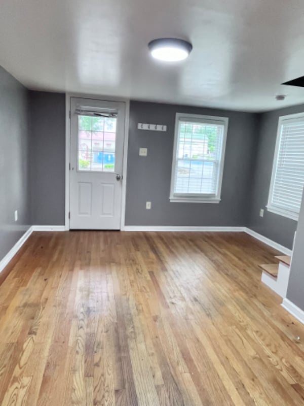 Photo - 224 Dingledine St