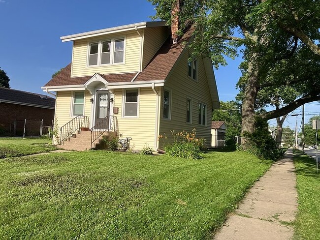 Building Photo - 101 N Westmore Ave