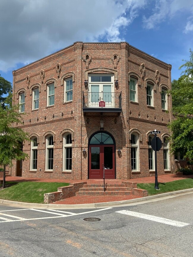 Building Photo - 15 Barnes St Unit 2A