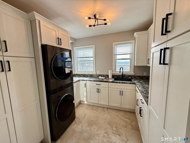 Photo - 24 Cross St Unidad 3rd Floor