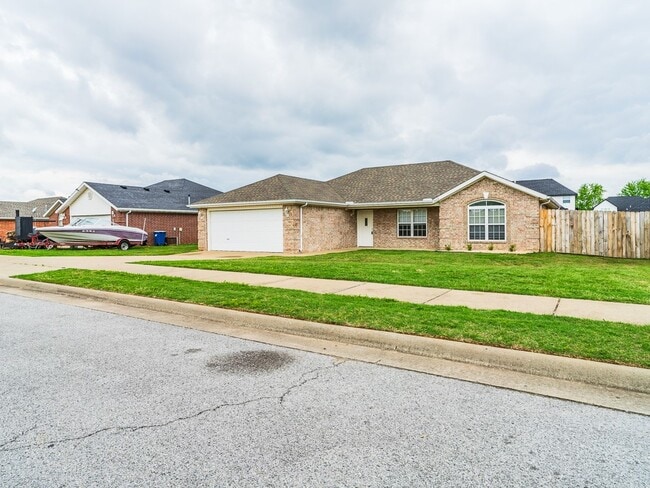 Photo - 2402 SW 19th St