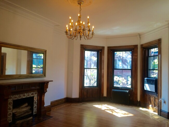 Photo - 144 Commonwealth Ave Unidad 6A Rental