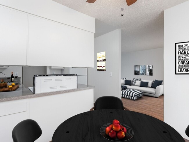 Photo - Tulip Crest Apartments