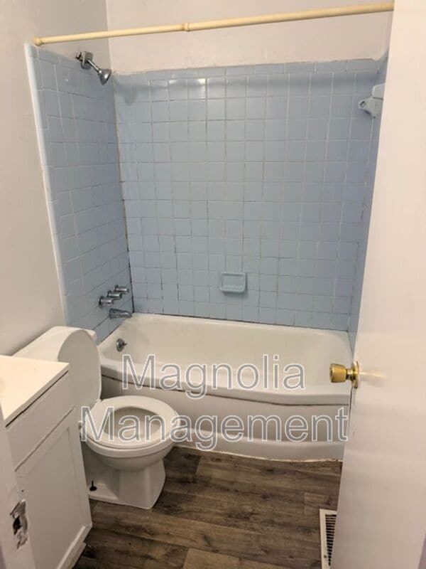 Photo - 820 Arrow St