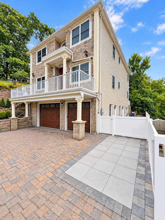 574 Preakness Ave Unit 2 Bedroom Apartment