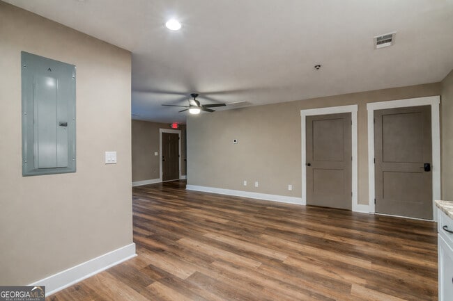 Photo - 224 Alcovy St Unit B