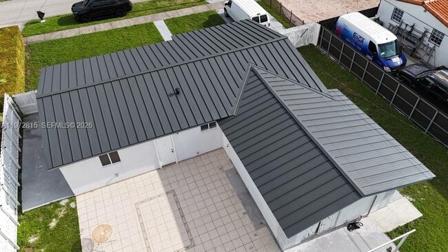 Photo - 10317 SW 7th St