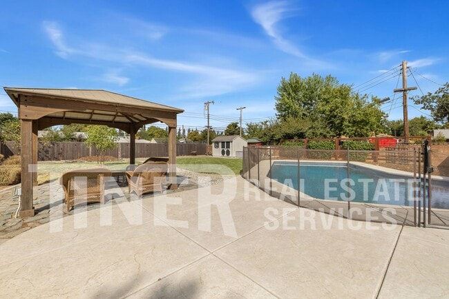 Photo - 3831 Horton Ln