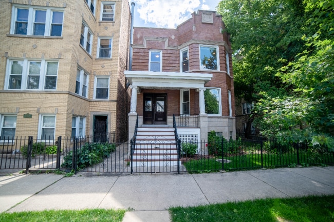 Photo - 2923 N Whipple St Apartment