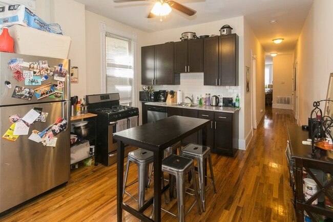 Photo - 2137 N Sheffield Ave Unit 4