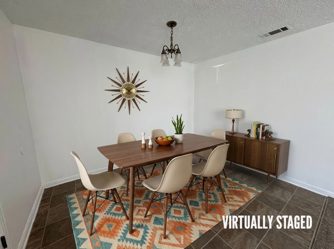 Photo - 805 W Dean Ave