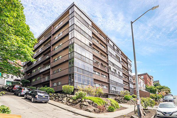 Building Photo - 301 E Roy St Unit 13 Rental