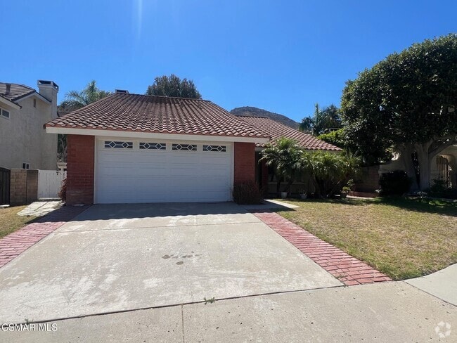 Building Photo - 3862 Lesser Dr Rental
