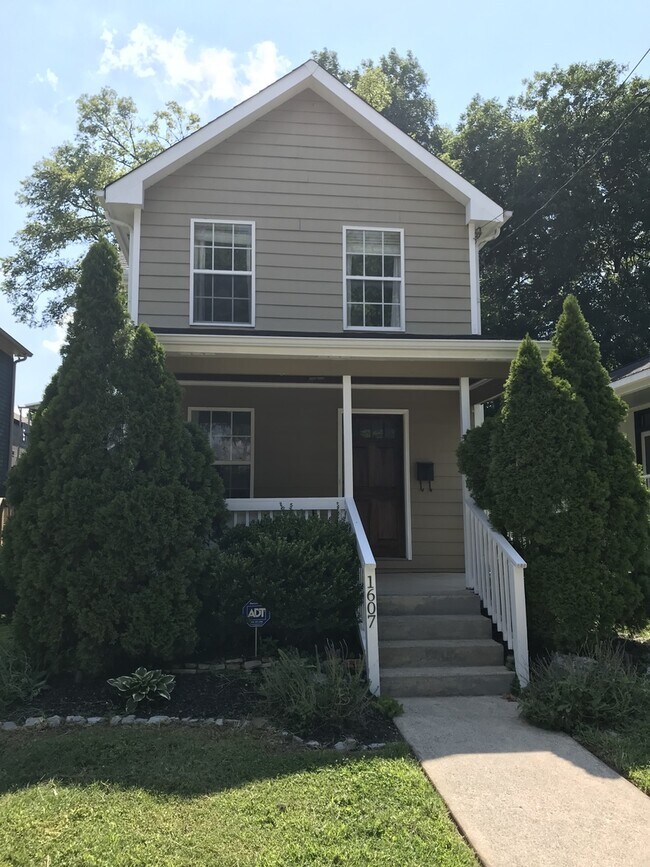 Historic Germantown Living - Historic Germantown Living House