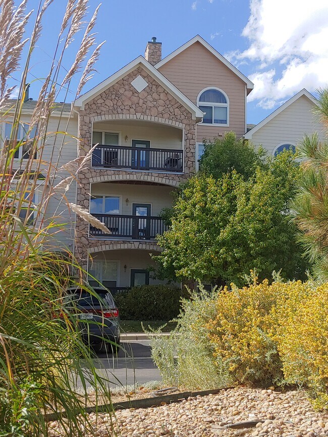 Building Photo - 18989 E Warren Dr Unit G-203 Rental