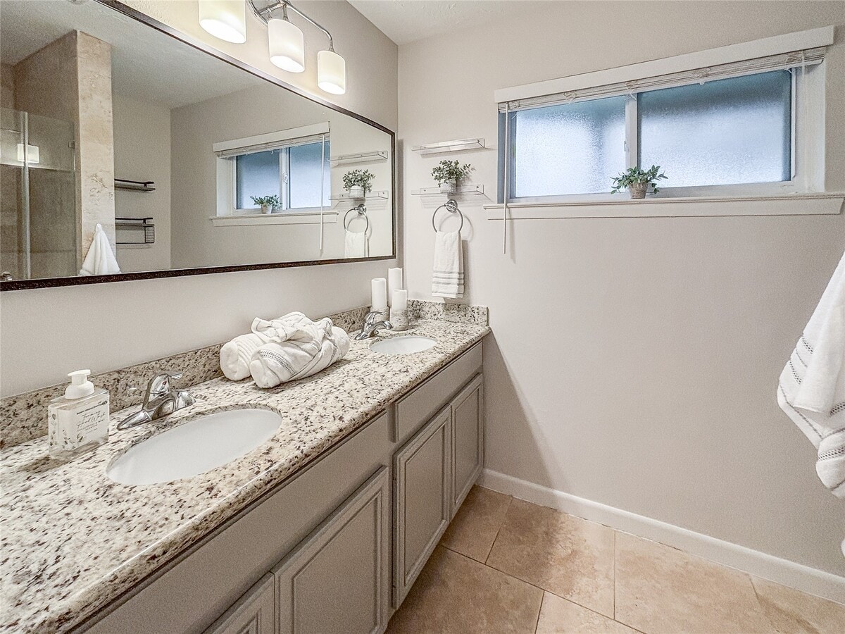 Photo - 3123 Lazy Spring Dr