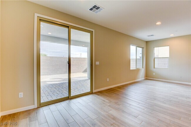 Photo - 11840 Pelican Butte Ave