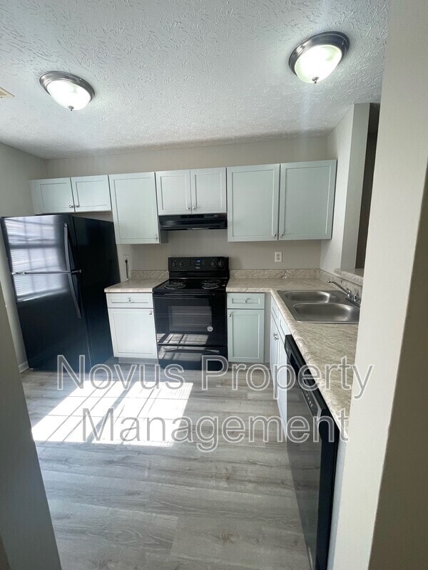 Photo - 749 South St