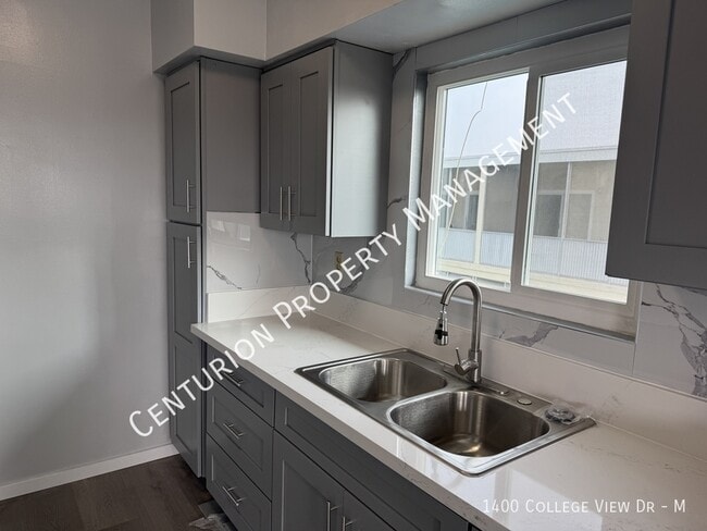 Photo - 1400 College View Dr Unit M