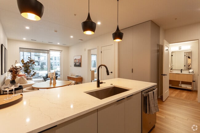 1BR, 1BA - A2 - Kitchen Island