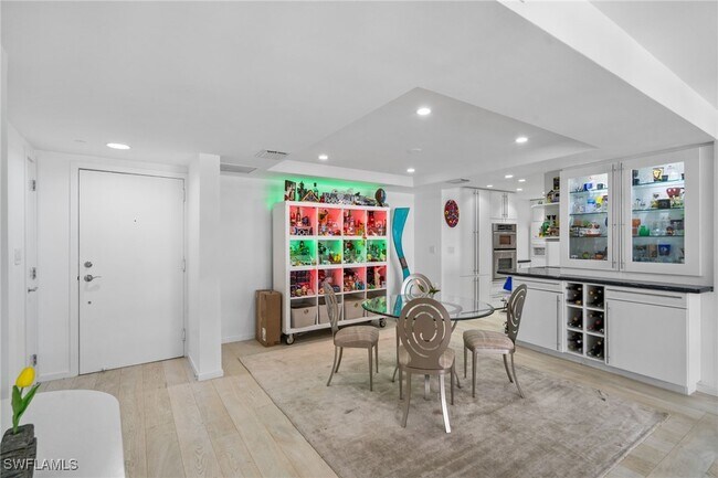 Photo - 4001 Gulf Shore Blvd N Unidad 802