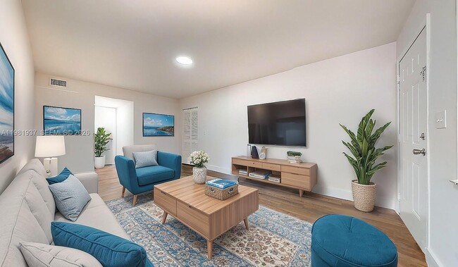 Photo - 1670 W 42nd St Unit 1670