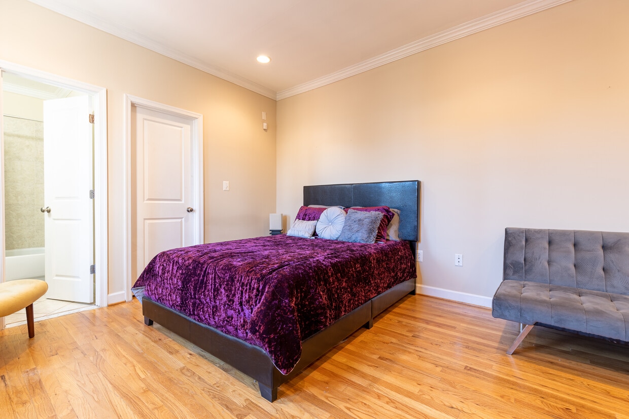 Photo - 430 Irving St NW (Washington, DC)