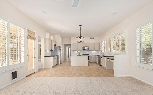 Photo - 651 W Oriole Way