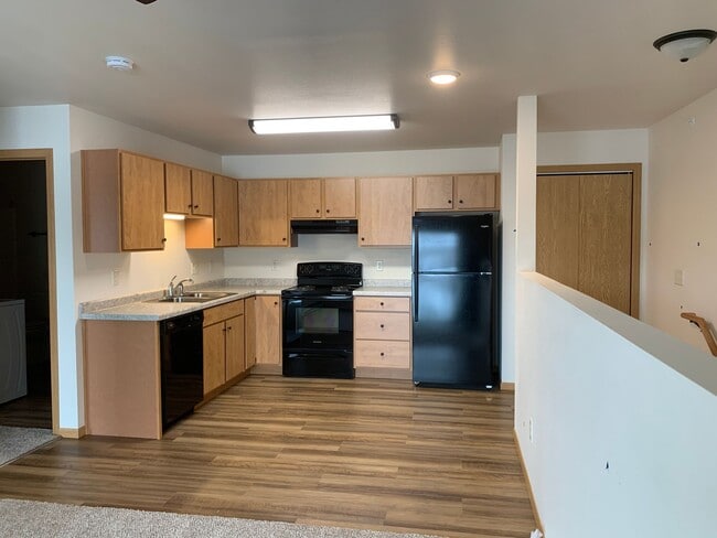 Upper Level Unit - Riverside Crossing Apartments