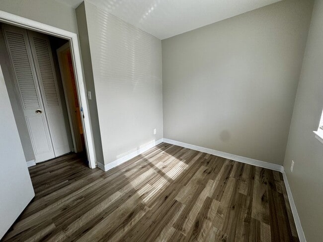 Photo - 1330 W 5th Avenue