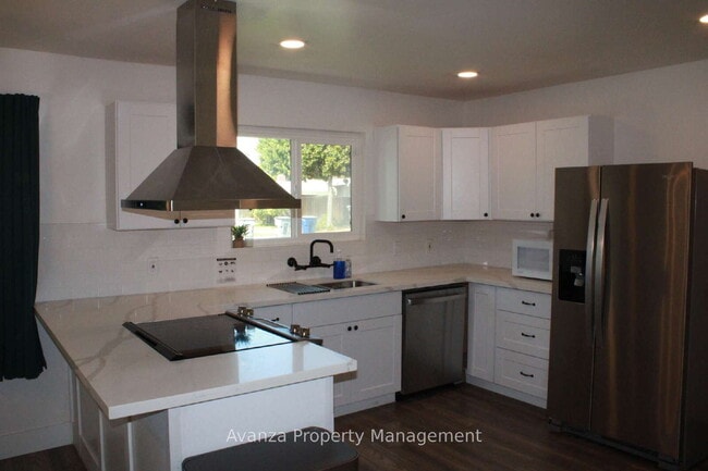 Photo - Home for Rent
4 Bed/3 Bath - 1,791 Sq Ft.
Rent: $2,750/month
Security Deposit: $2,850
Bullard Hig...