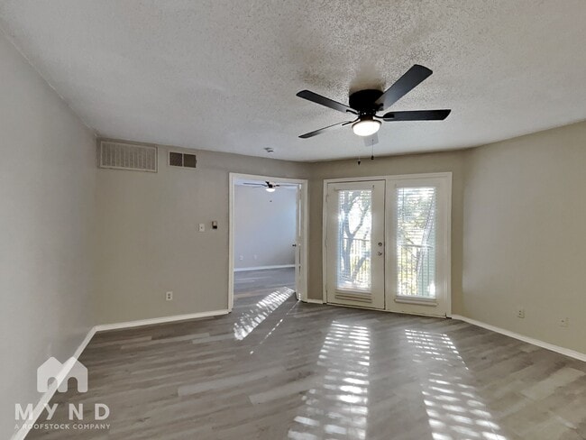 Photo - 9823 Walnut St Unit L306