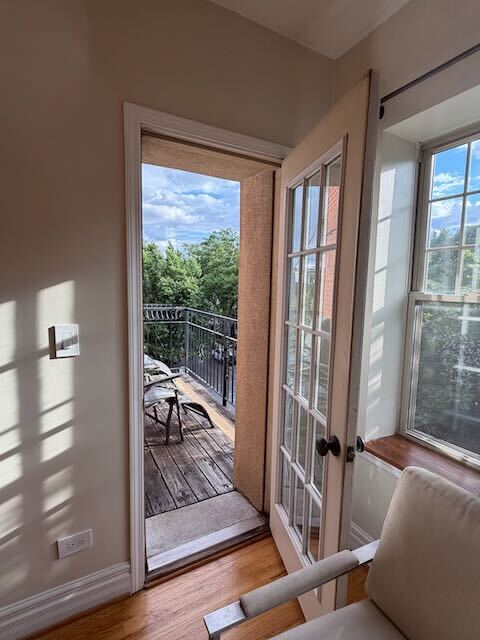 Photo - 2901 N Rockwell St Unit Apt 3
