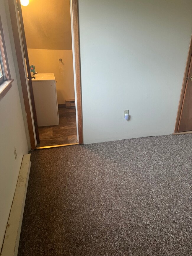Photo - 1311 Gravel Pond Rd