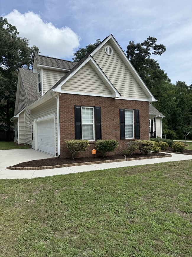 441 Candlewood Dr