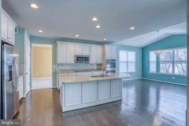 Photo - 101 Beaufort Ct