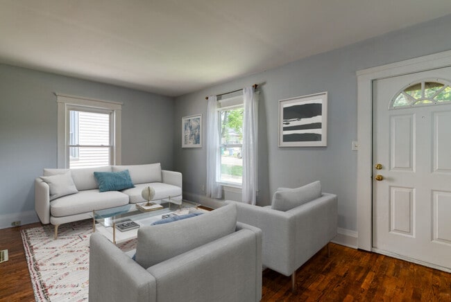 Photo - 718 W Lapeer St
