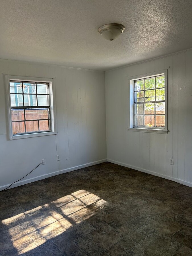 Photo - 2502 Chamberlain Ave. Apartment Unit A