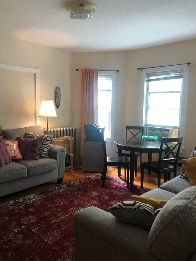 Photo - 88-90 Lowell Street Unidad 1