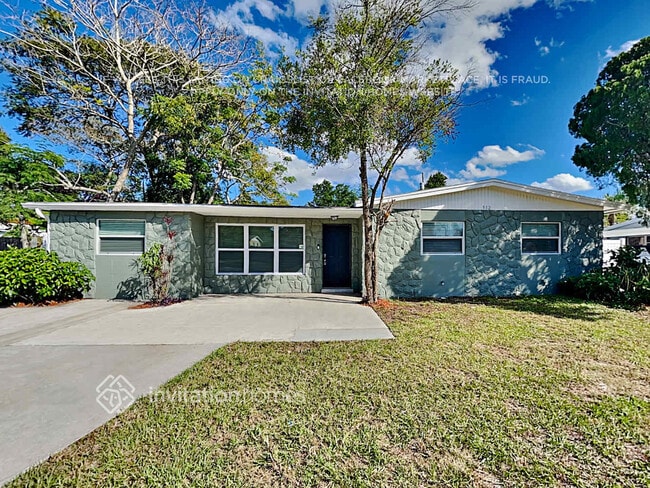 Building Photo - 512 Elm Dr